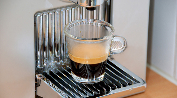 nespresso apparaat ontkalken
