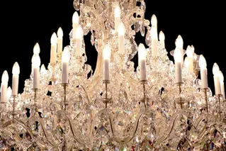 How To Clean The Chandelier 01