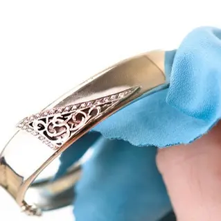 Sieraden Schoonmaken (1)