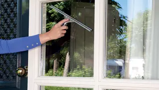 Limpiar Las Ventanas 01
