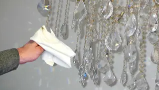 Kroonluchter Schoonmaken 02