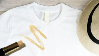 Foundation Aus Kleidung Entfernen 01