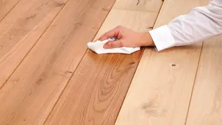 Huiler Un Parquet 01