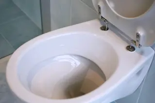 Toilette Entkalken 02