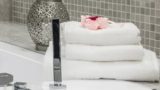 Laver Une Serviette De Bain 01