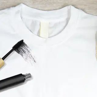 Enlever Du Mascara Sur Un Vetement 01
