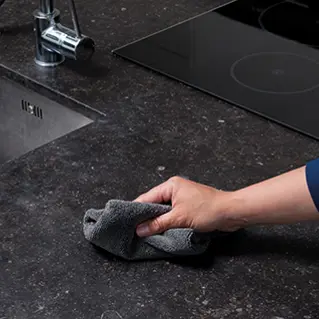 Granieten Aanrechtblad Schoonmaken 01